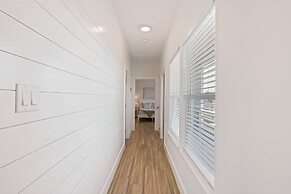 Chancla - Pet Friendly! Community Pool!