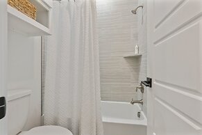 Chancla - Pet Friendly! Community Pool!