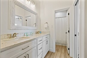 Chancla - Pet Friendly! Community Pool!