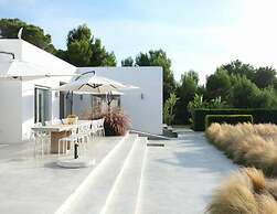 Gorgeous Villa With Views