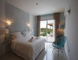 Gorgeous Villa With Views