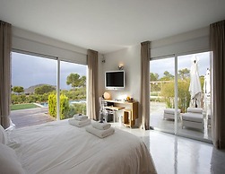 Gorgeous Villa With Views