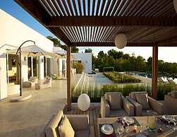 Gorgeous Villa With Views