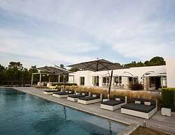 Gorgeous Villa With Views