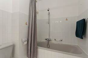 Apartment With Terrace for 5 People