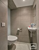 Apartment With Terrace and 2 Rooms