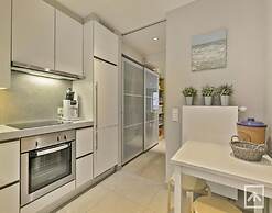 Apartment With Terrace and 2 Rooms