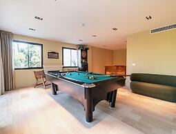 Superb Villa With Private Lagoon Pool