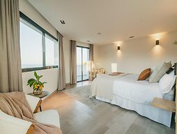 Superb Villa With Private Lagoon Pool