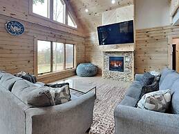 Majestic Manor by Taylor Made Deep Creek