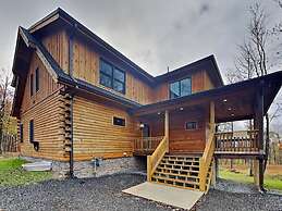 Majestic Manor by Taylor Made Deep Creek
