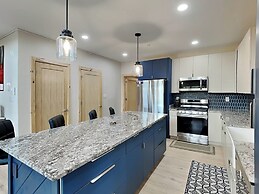 Majestic Manor by Taylor Made Deep Creek