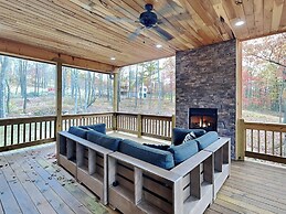 Majestic Manor by Taylor Made Deep Creek