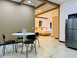 Flora By Wynwood House