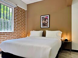 Flora By Wynwood House