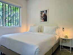 Flora By Wynwood House