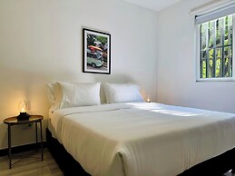 Flora By Wynwood House