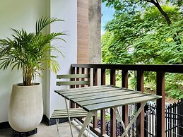 Flora By Wynwood House