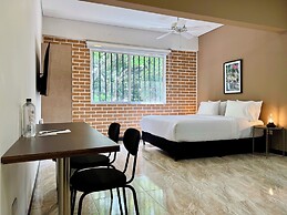 Flora By Wynwood House