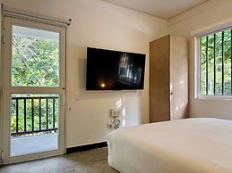 Flora By Wynwood House