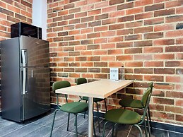 Flora By Wynwood House