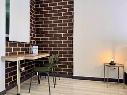 Flora By Wynwood House