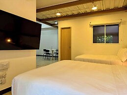 Flora By Wynwood House