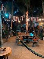 Kin Hostal and Camping