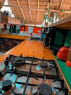 Kin Hostal and Camping