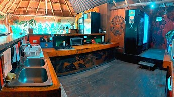 Kin Hostal and Camping