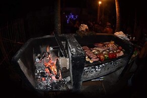 Kin Hostal and Camping