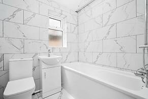 Apartment 1 Bedroom,sleeps6,parking