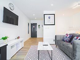 Avo Apartment - Modern Style & Great Location