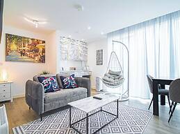 Avo Apartment - Modern Style & Great Location