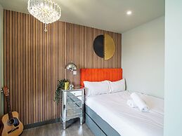 Sheffield City Escape - Modern Apartment