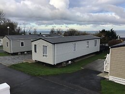 Haven Caravan Sleeps 6 Pet Friendly