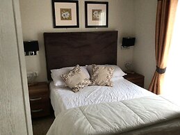 Haven Caravan Sleeps 6 Pet Friendly