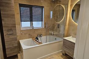 Luxury Seymour House With Spa, Gym & Lake District