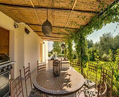 Spacious Villa With Infinity Pool