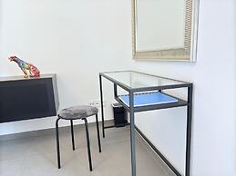 Beautiful 1 bedroom flat w terrace
