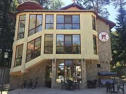 Fox House