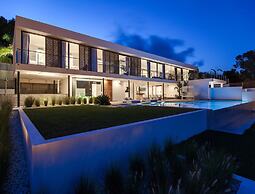 Amazing Villa With Infinity Pool