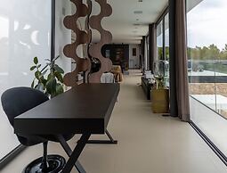 Amazing Villa With Infinity Pool