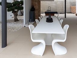 Amazing Villa With Infinity Pool