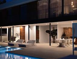Amazing Villa With Infinity Pool
