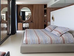 Amazing Villa With Infinity Pool