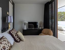 Amazing Villa With Infinity Pool