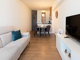 Apartment With Frontal sea View in Raversijde