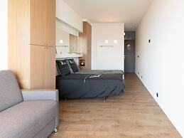 Apartment With Frontal sea View in Raversijde