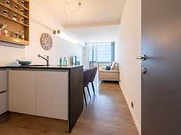 Apartment With Frontal sea View in Raversijde